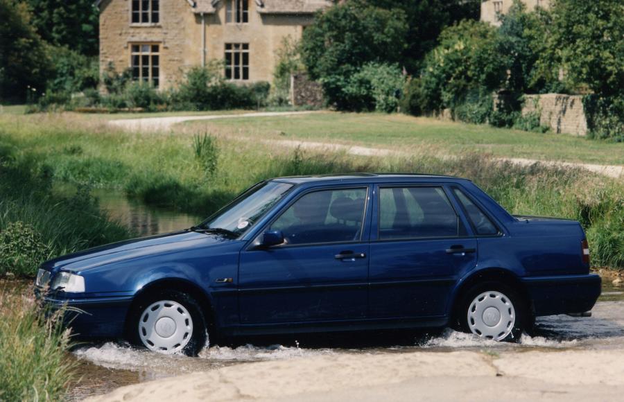  Volvo 450 SE TD 1996 года  (фото 1 из 1)
